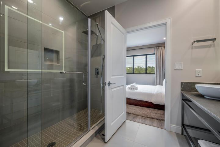 Room 7 of 44