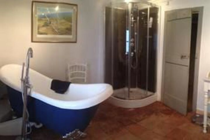 Room 4 of 36