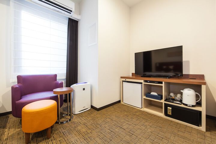Room 13 of 86