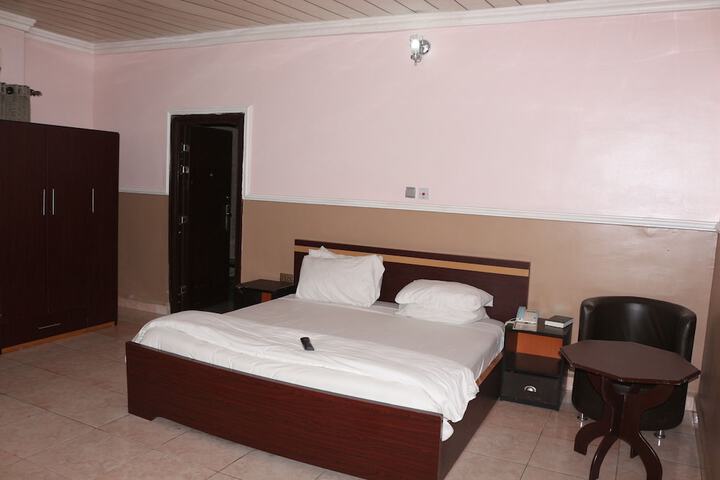 Room 16 of 51
