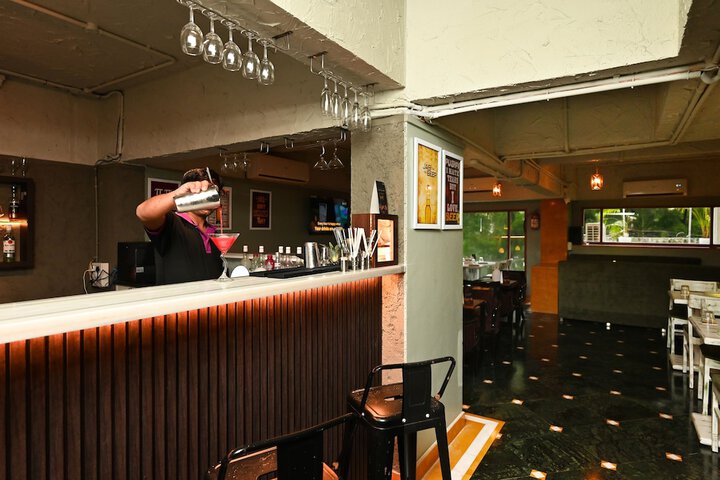 Lounge 60 of 67