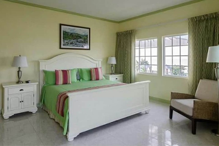 Room 2 of 11