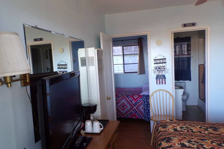 Room 46 of 101