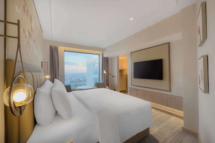 Room 33 of 231