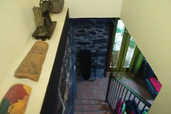 Room 10 of 21