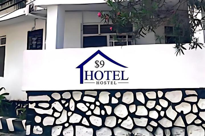 9 Dollar hotel