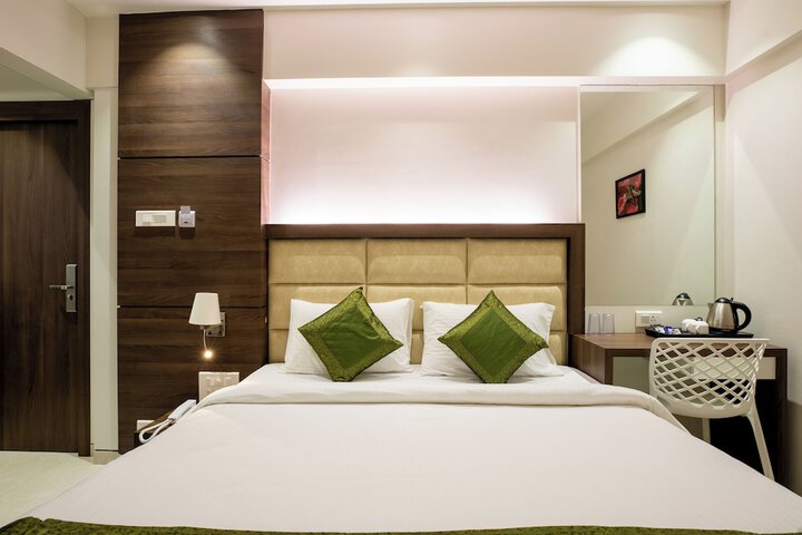 Room 5 of 29