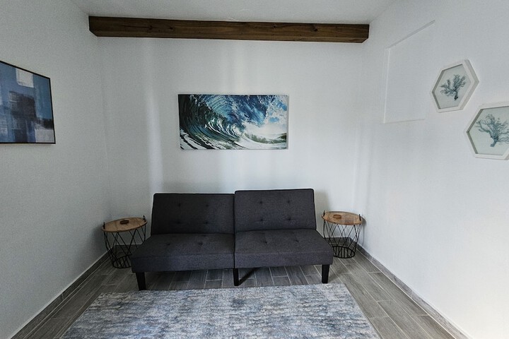 Room 28 of 71