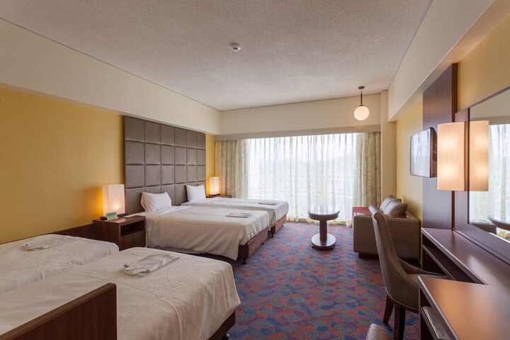 Room 16 of 128