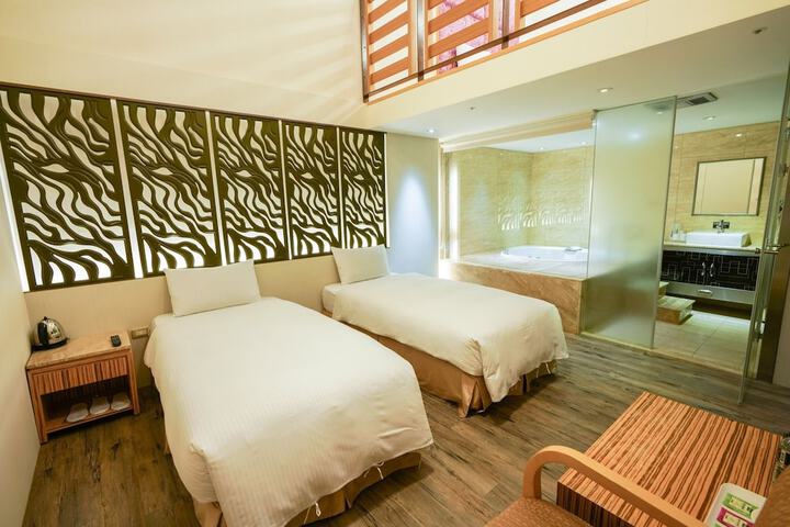 Room 21 of 66