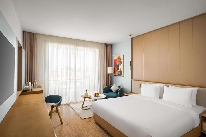 Room 25 of 132