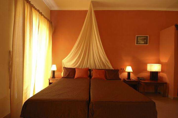 Room 2 of 25