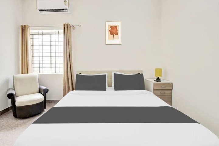Room 2 of 11