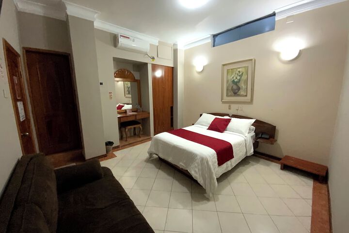 Room 14 of 49