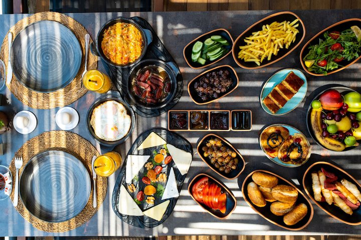 Breakfast/Coffee Service 60 of 72