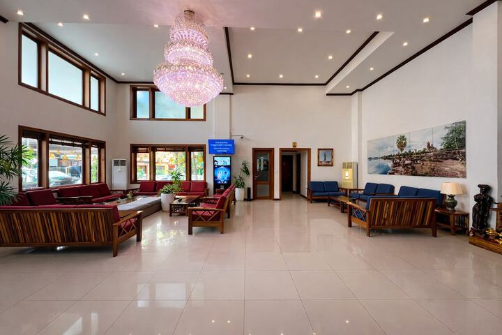 Hotel Lobby