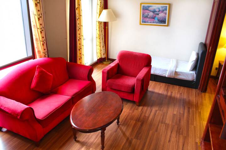 Room 42 of 70