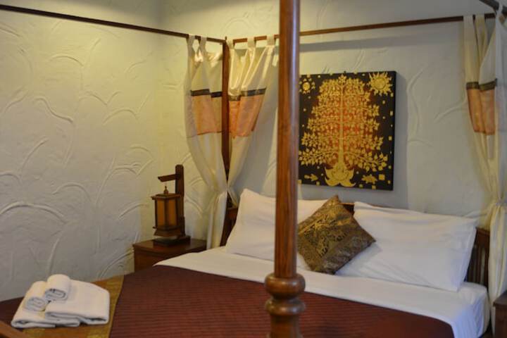 Room 12 of 46