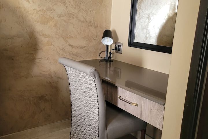 Room 52 of 126