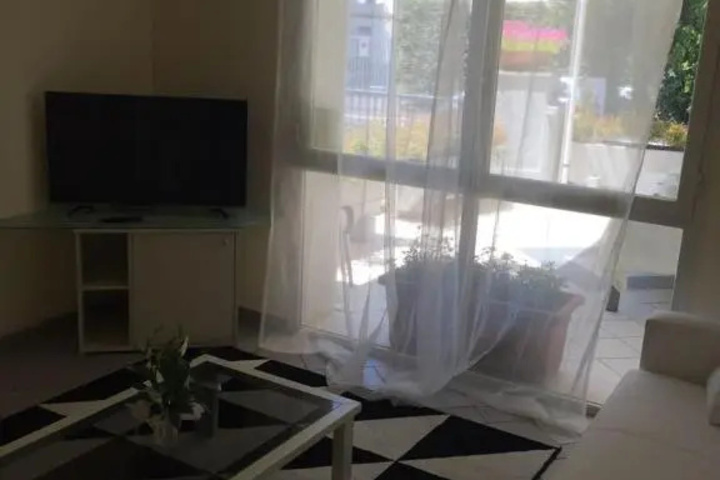 Room 4 of 6