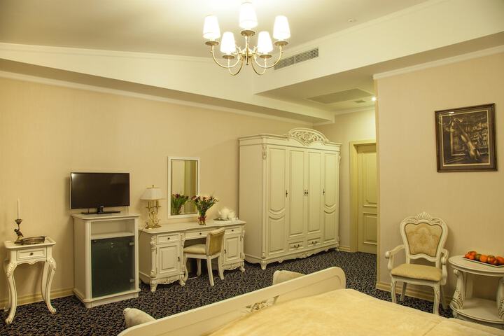 Room 14 of 61