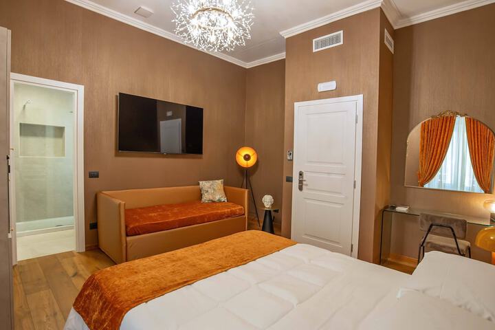 Room 48 of 97