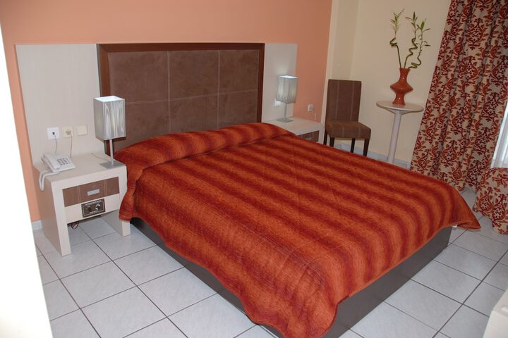 Room 5 of 30
