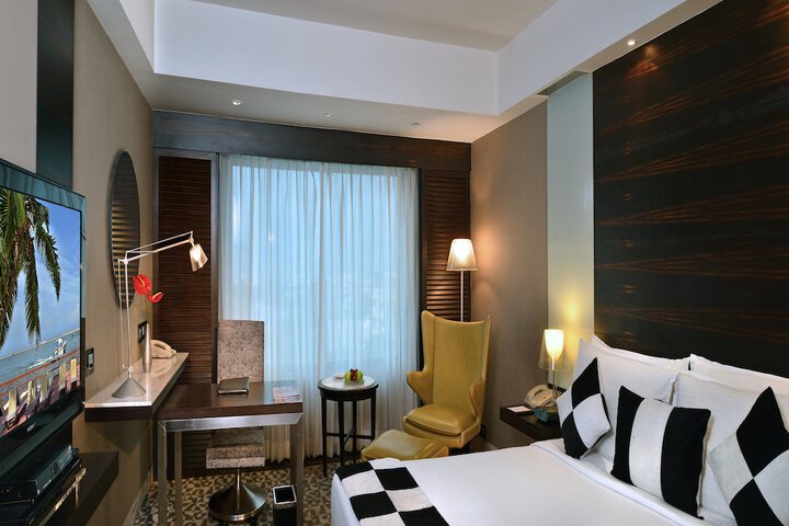 Room 5 of 71