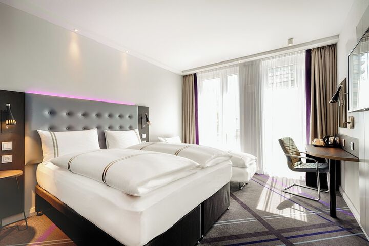 Room 5 of 25