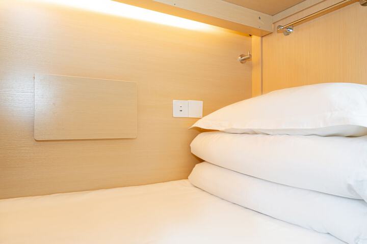 Room 9 of 21