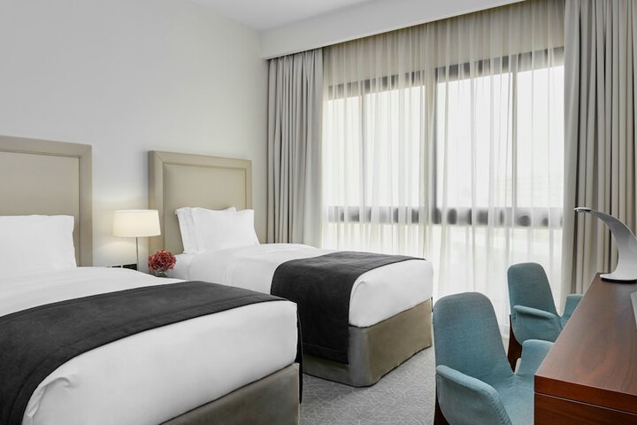 Room 10 of 80