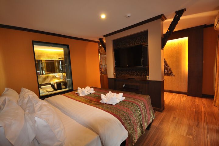 Room 47 of 83