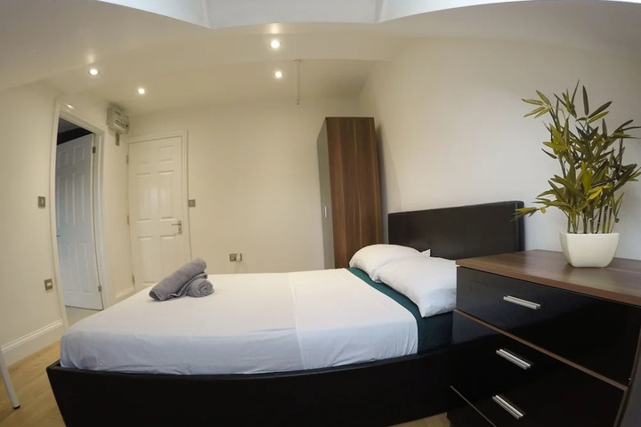 Stunning one bedroom flat