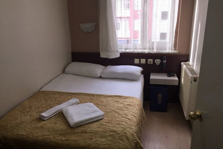 Room 7 of 29