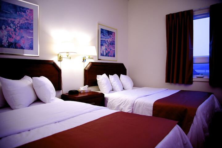 Room 6 of 43
