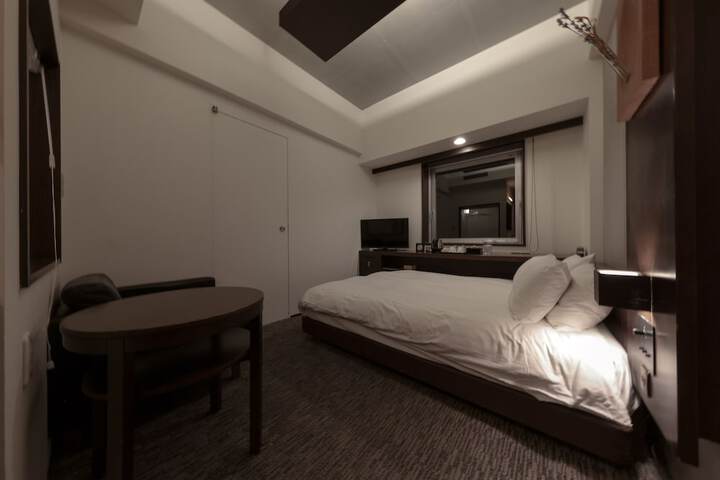 Room 30 of 110