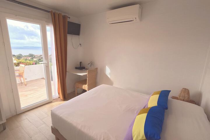 Room 16 of 39