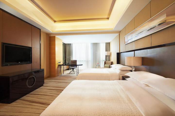 Room 12 of 23