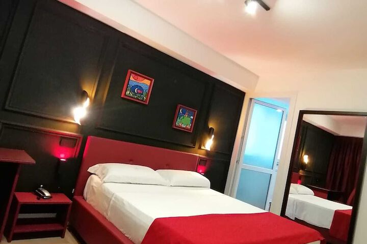 Room 17 of 44
