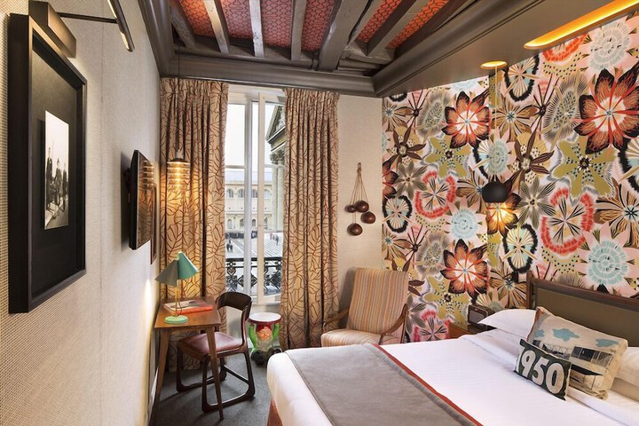 Room 21 of 73