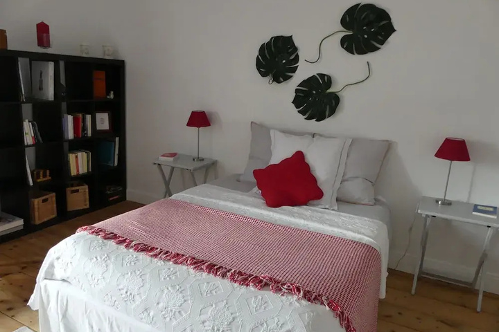 Room 5 of 13