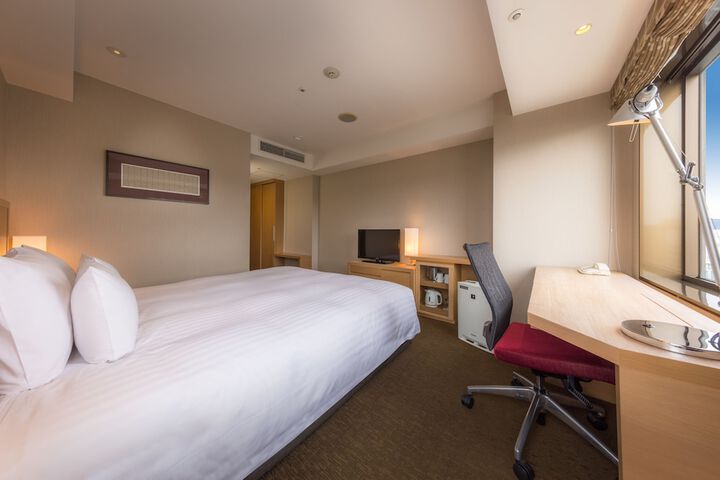 Room 17 of 122