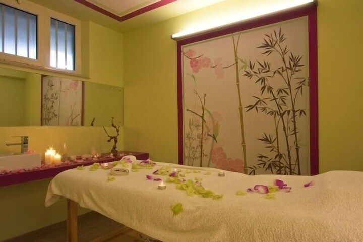 Room 45 of 62
