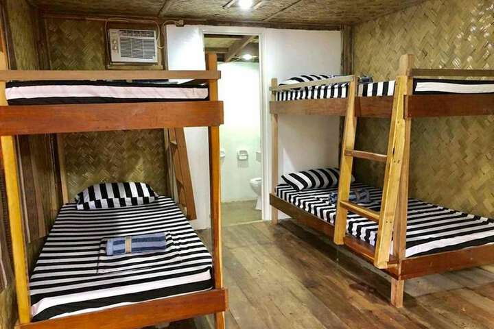 Room 6 of 63