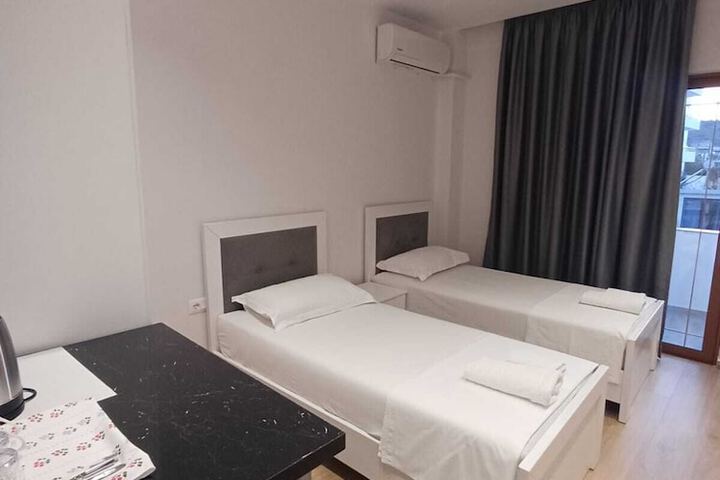 Room 11 of 65