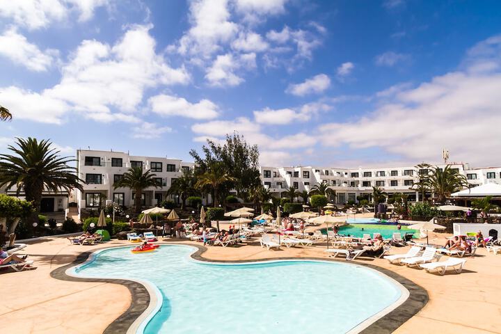 Hotel with Pool