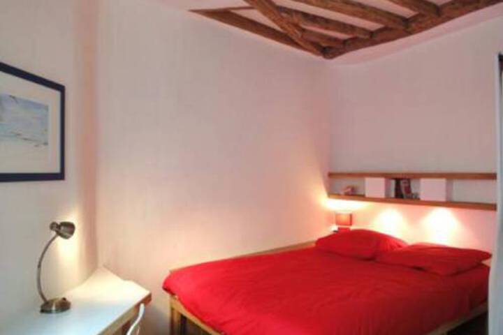 Nice Studio in Le Marais District