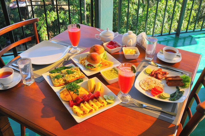 Breakfast/Coffee Service 79 of 116