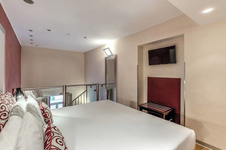 Room 36 of 89
