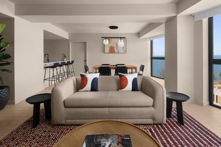 Room 36 of 104